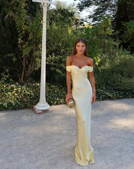 Emory | Vestido Maxi de Satén Sin Espalda