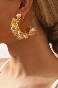 Hadley | Pendientes de Diseño Floral en Forma de C