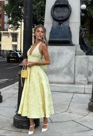 Esmeralda | Vestido Midi Sin Mangas con Cuello Halter