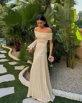 Kamara | Vestido Maxi Plisado con Hombros Descubiertos